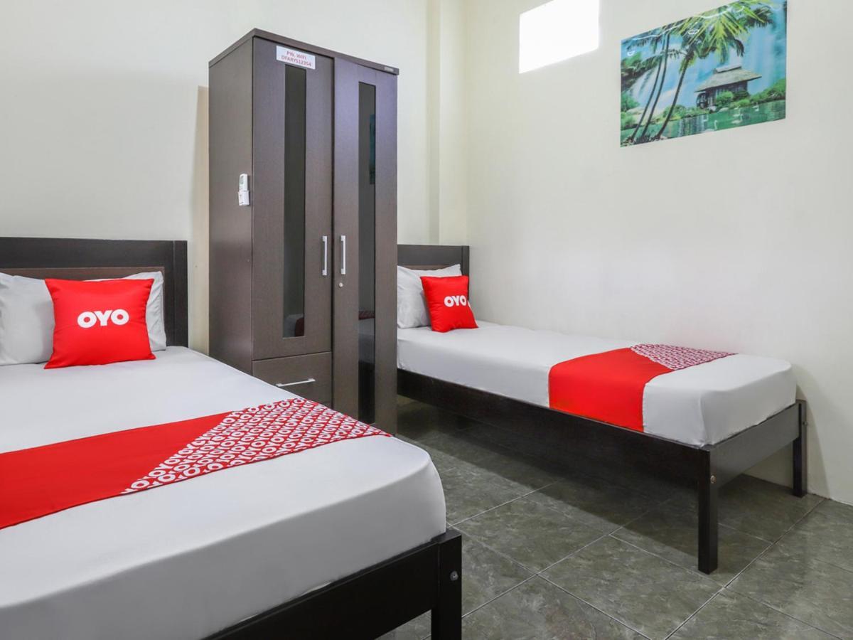 Oyo 3830 Dfarys Gh Syariah Hotel Balikpapan  Exterior photo