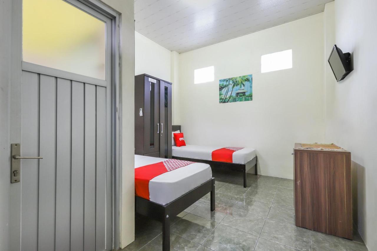 Oyo 3830 Dfarys Gh Syariah Hotel Balikpapan  Exterior photo